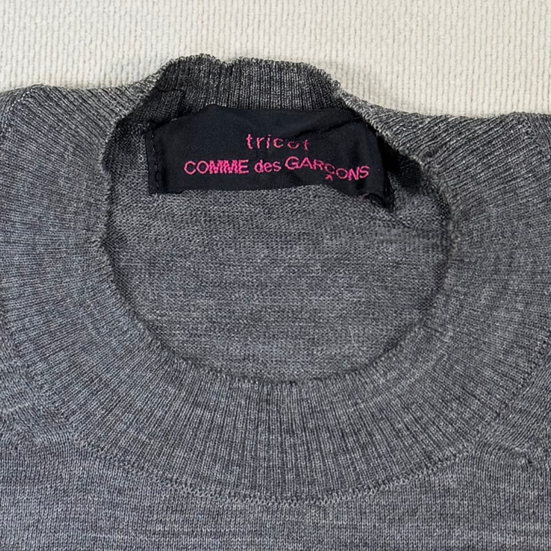 Safety Pin Detail Knit Top 상품이미지4