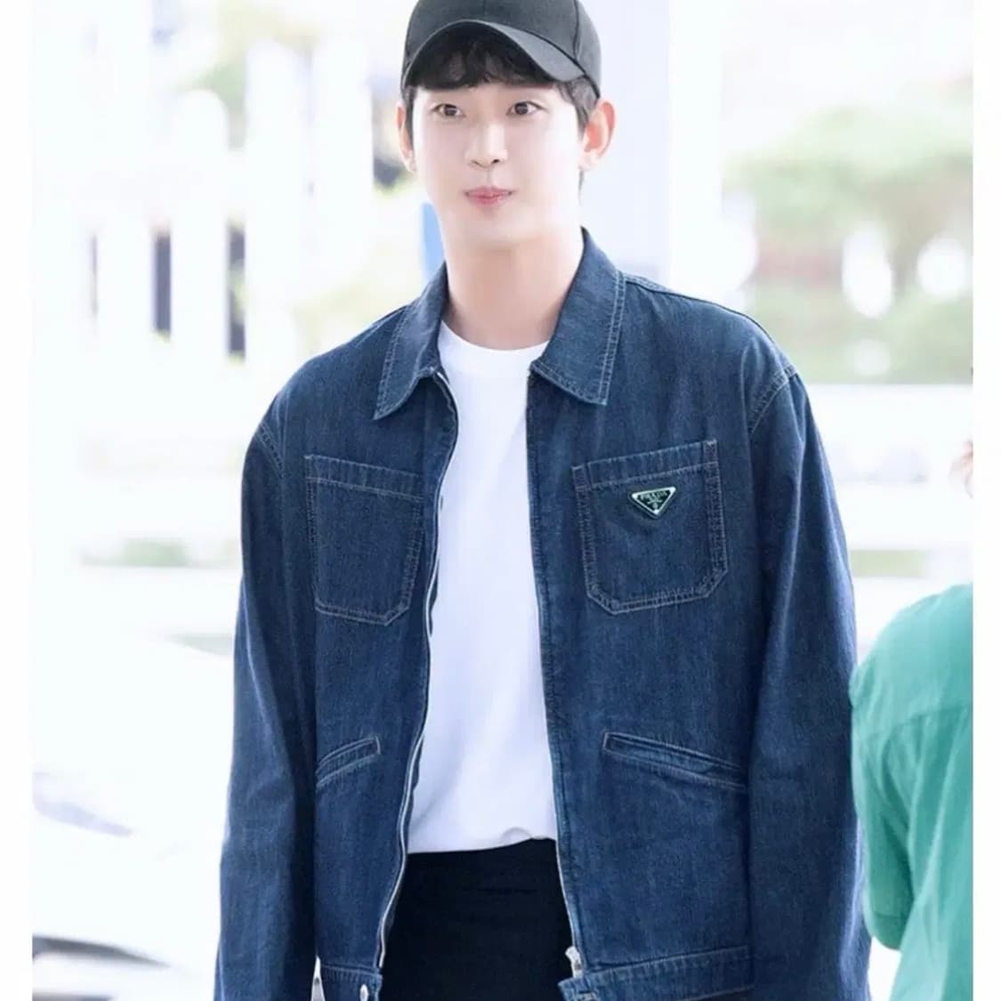 [S+급/XL] 프라다 삼각로고 라이트 데님 블루종 청자켓 상품이미지9