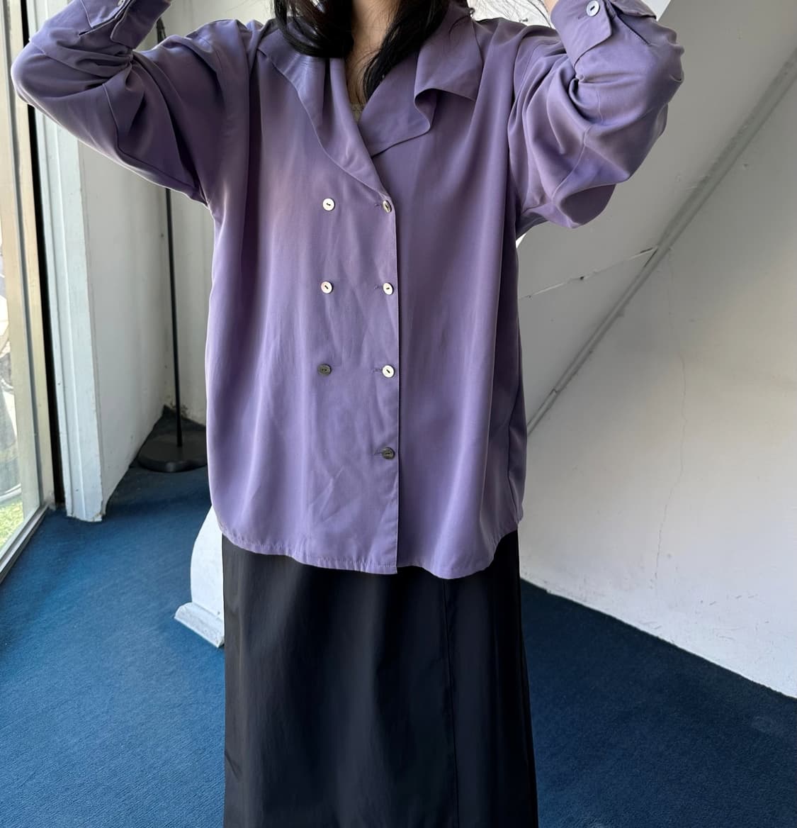 Silky fabric design wide collar blouse s 상품이미지6