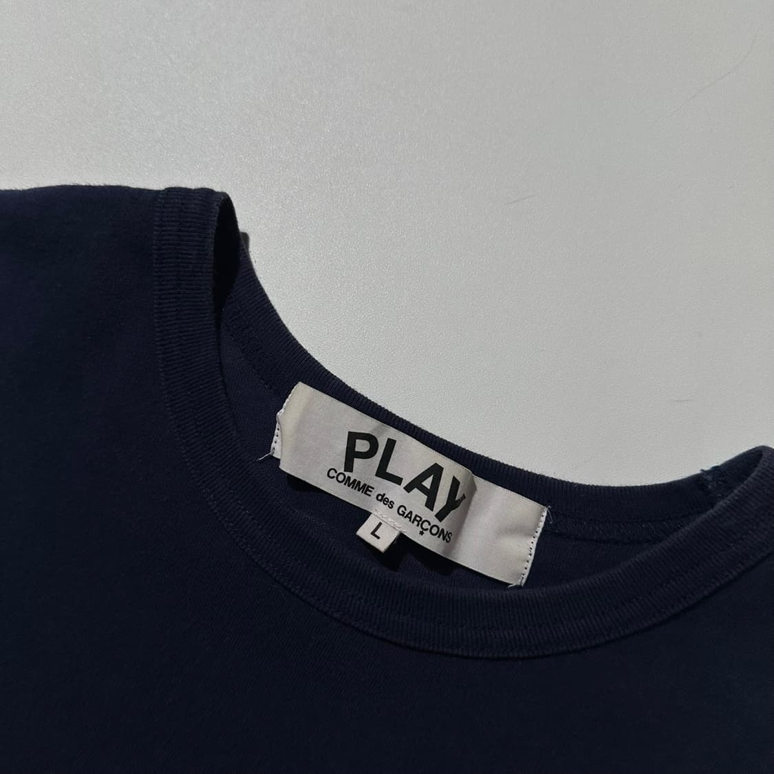 꼼데가르송 플레이 더블 하트 와펜 반팔 티셔츠 상품이미지3