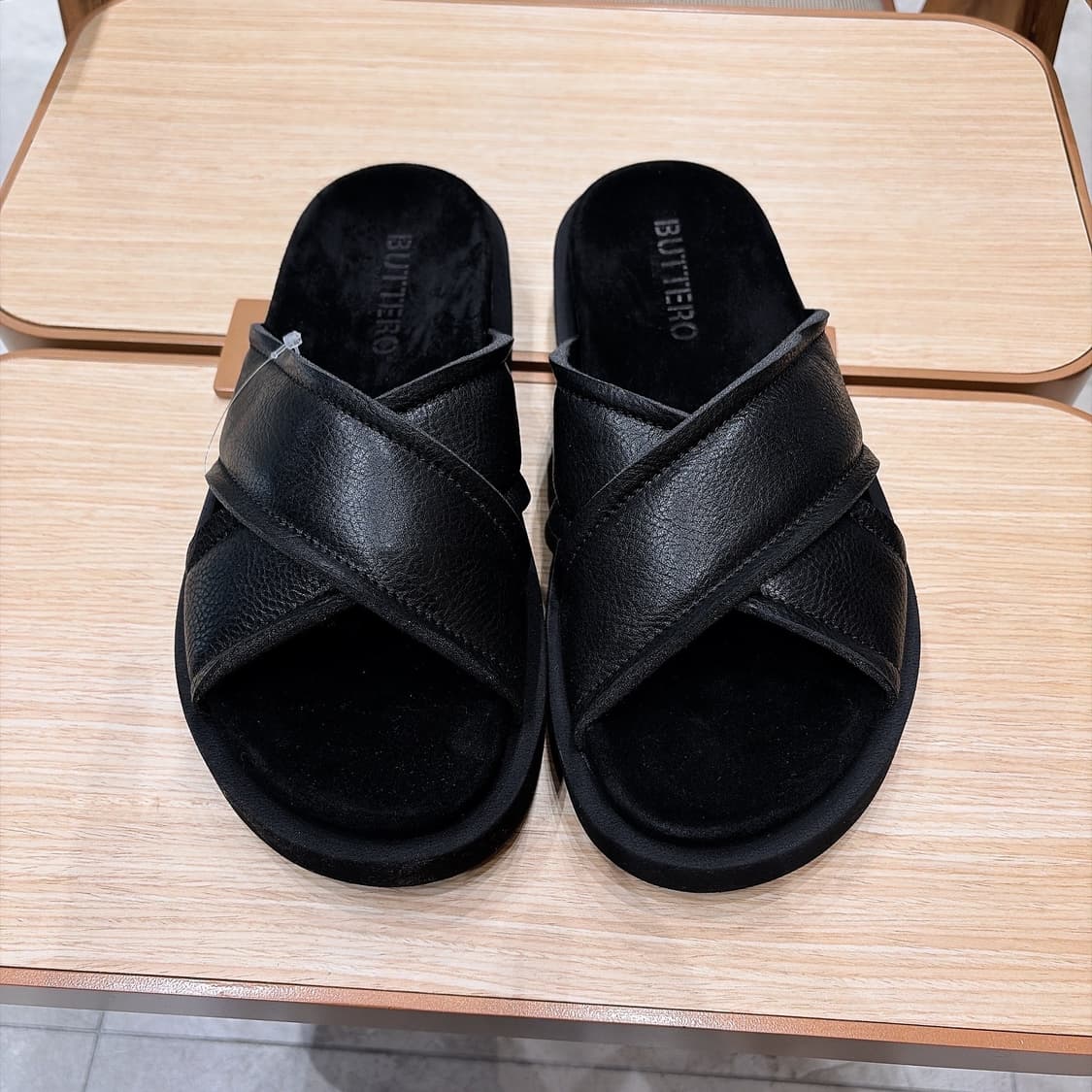 (정품/새상품) BUTTERO 부테로 남성 블랙 레더 크로스 스트랩 샌들 상품이미지1