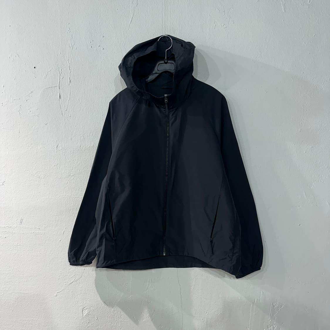 유니클로 UV 포켓터블  바람막이 여성M 상품이미지1