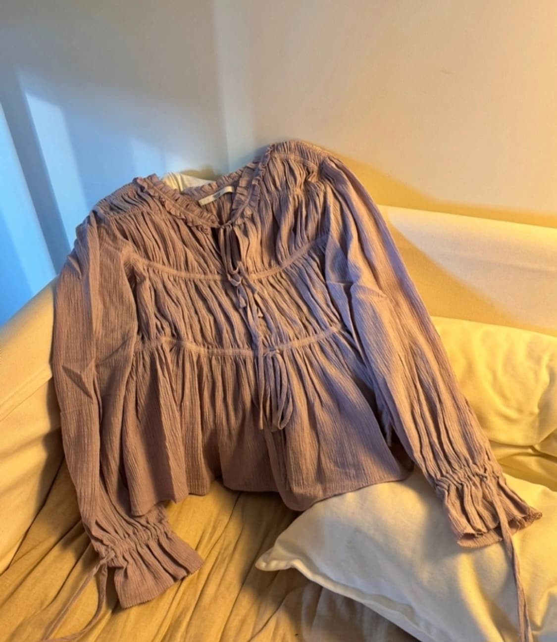 쟈니헤잇재즈 코튼 셔링 블라우스 상품이미지1