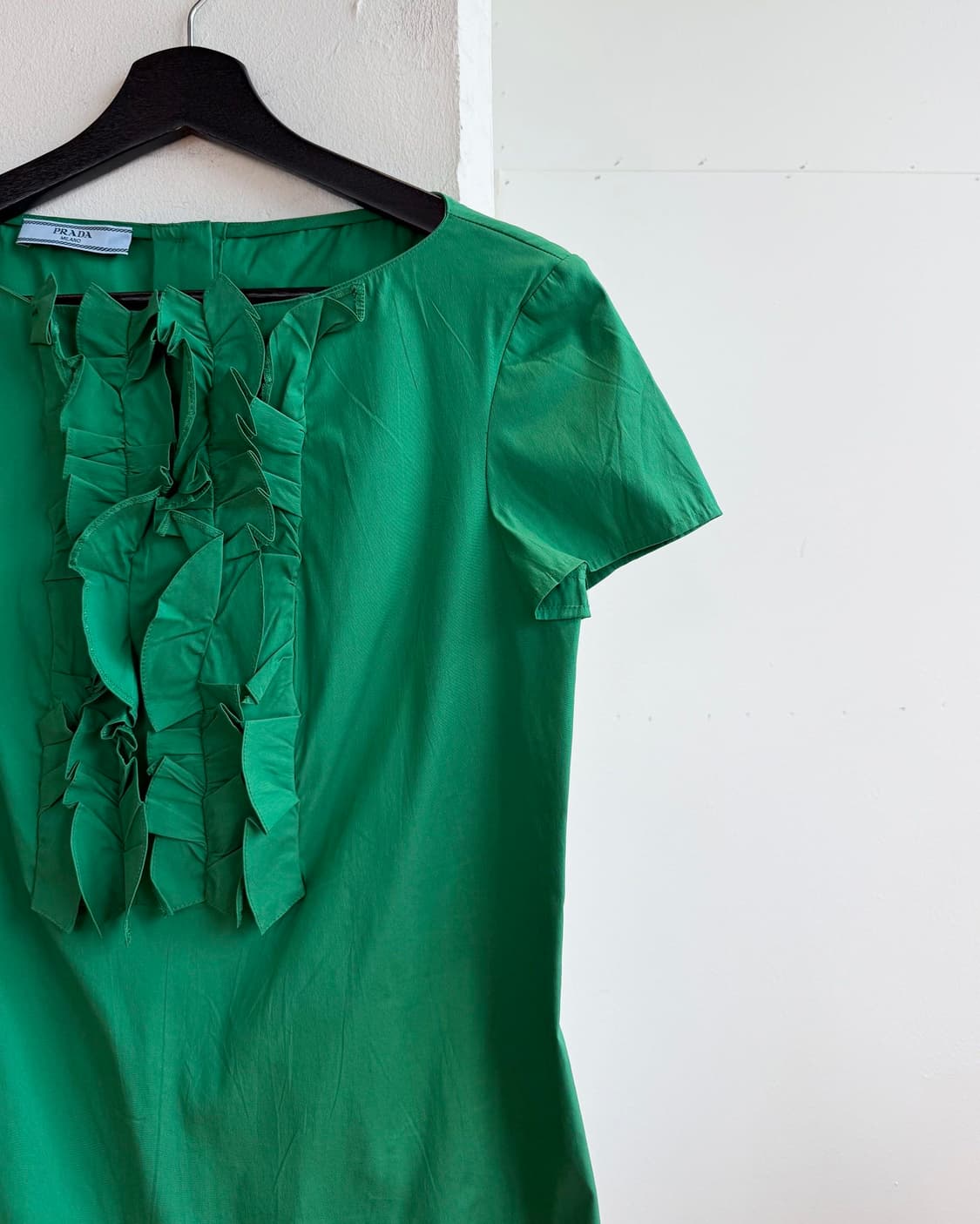 프라다 그린 프릴 하프 블라우스  상품이미지5