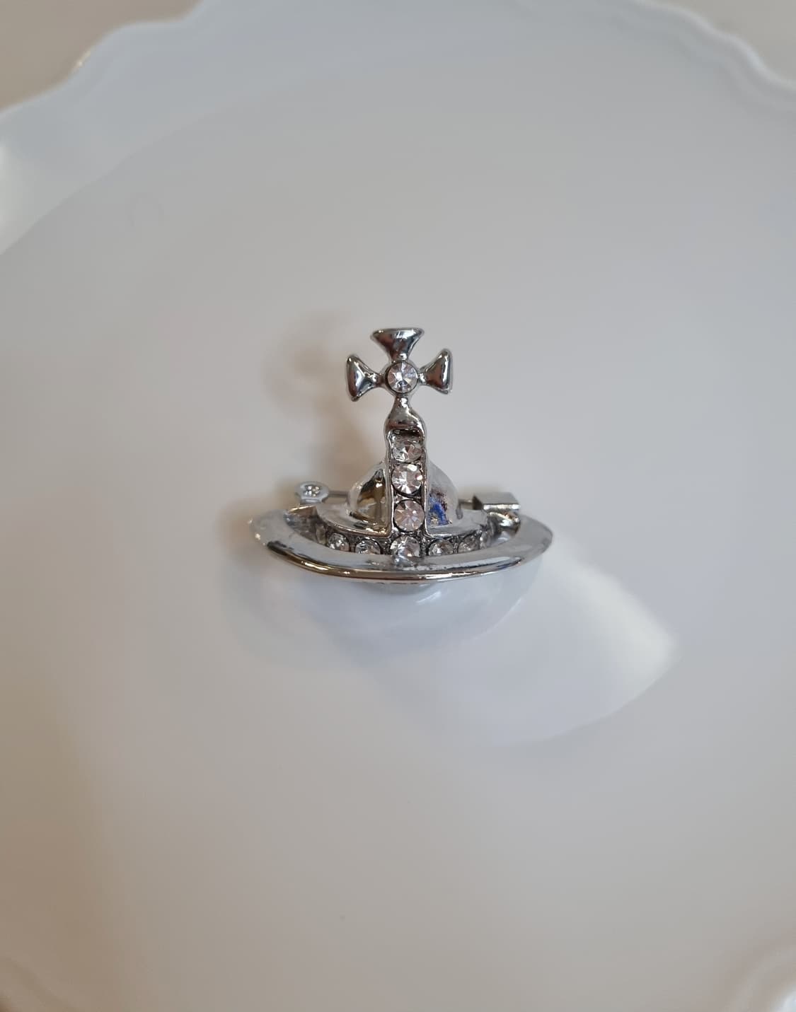 비비안웨스트우드 업사이클링 orb은장 브로치 상품이미지1