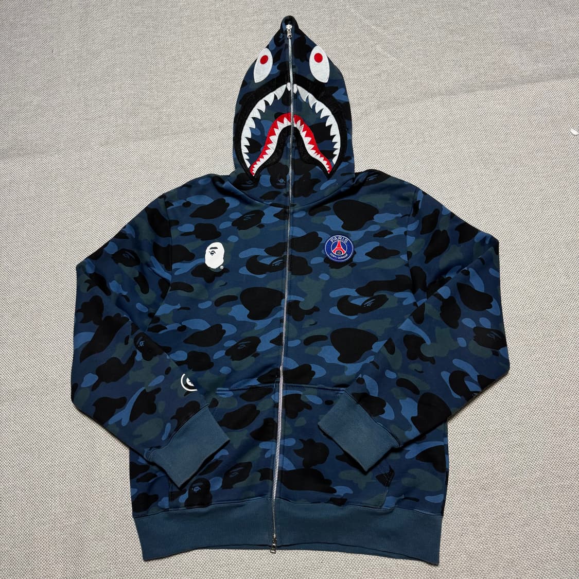 BAPE x 파리생제르망 블루 카모 샤크 후드집업 상품이미지1