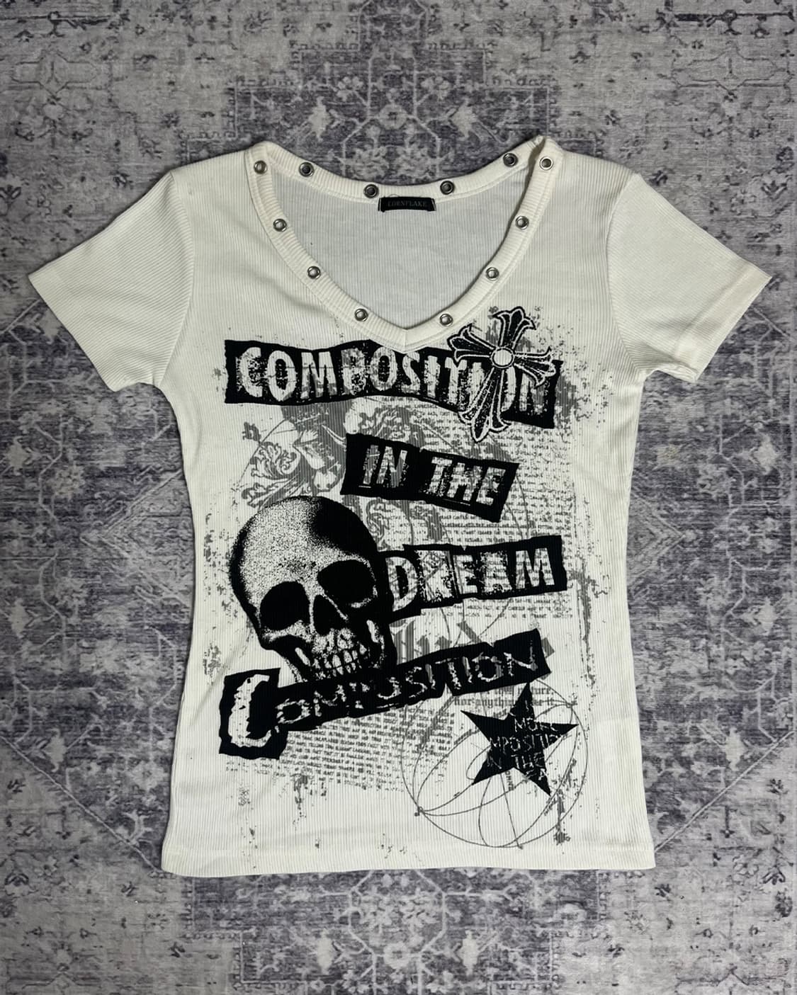 Punk Skull Cross Stud V-Neck Tee 상품이미지5
