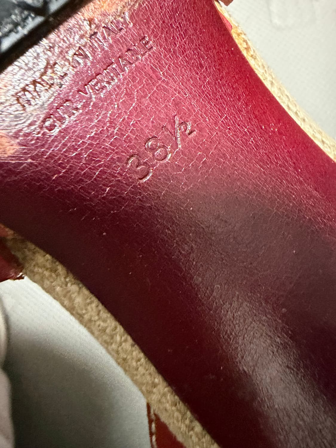 입생로랑 정품 올드스쿨 하트 힐 245-250 상품이미지6