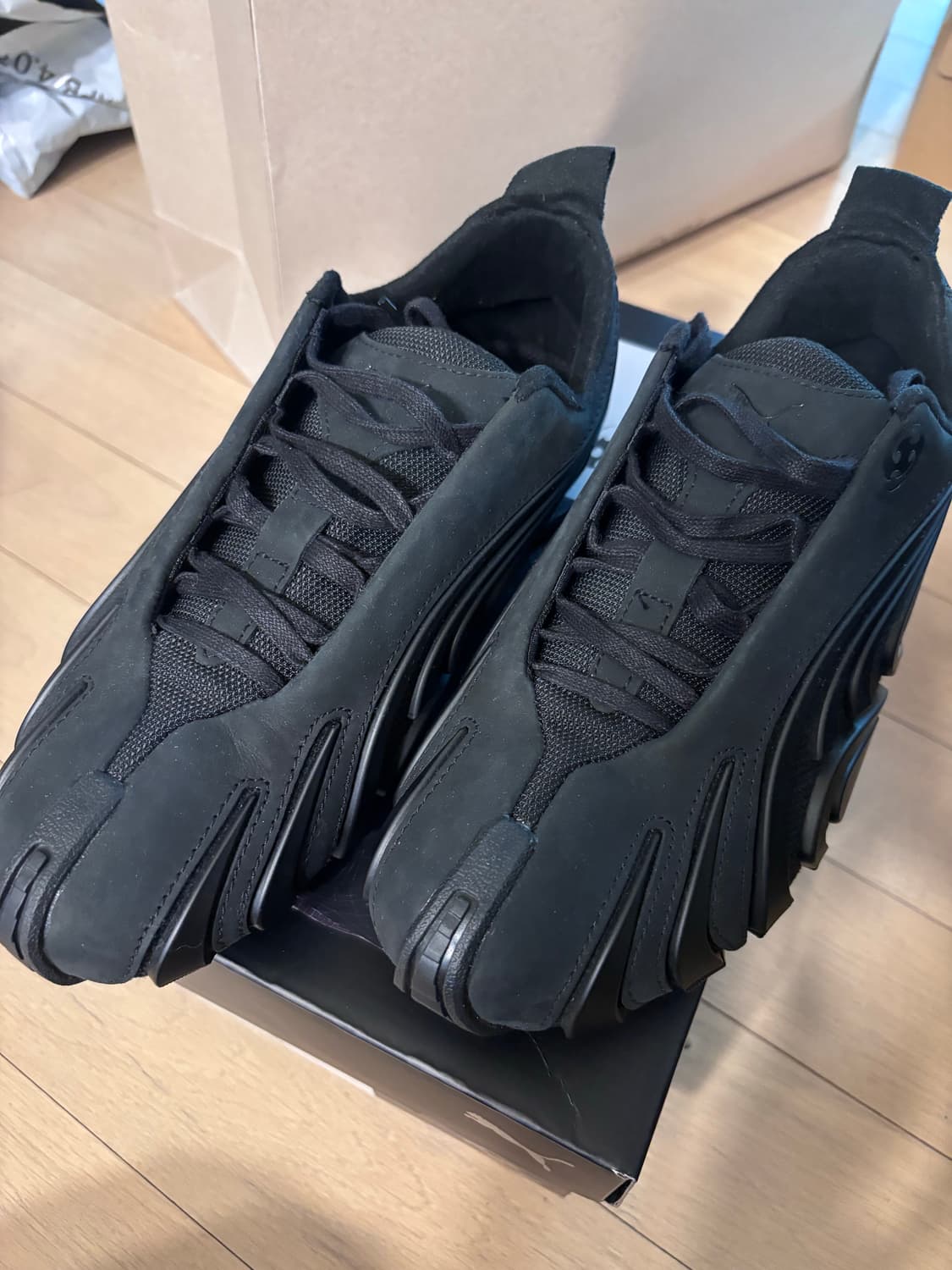 산산기어 x 푸마 탈론 블랙 상품이미지1