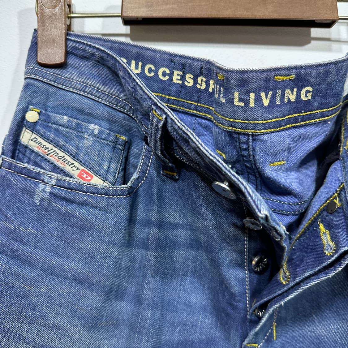 디젤 사파도 레귤러핏 워싱 데님팬츠 상품이미지4