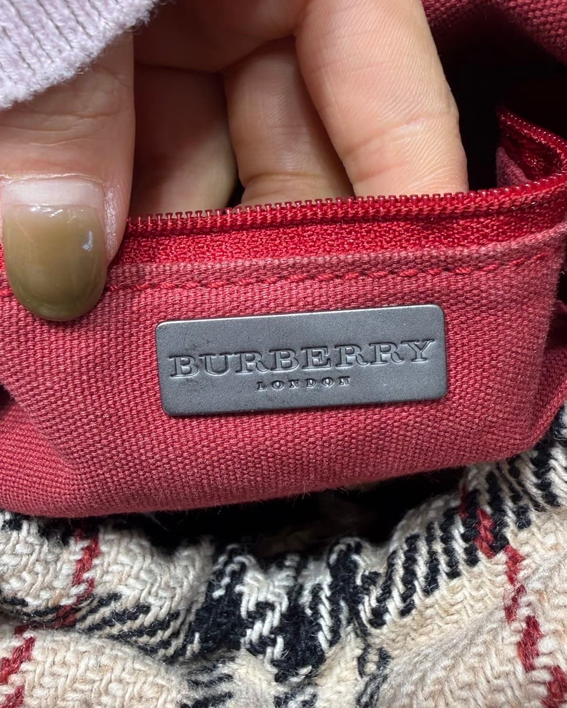 버버리 노바체크 울 숄더백  상품이미지8