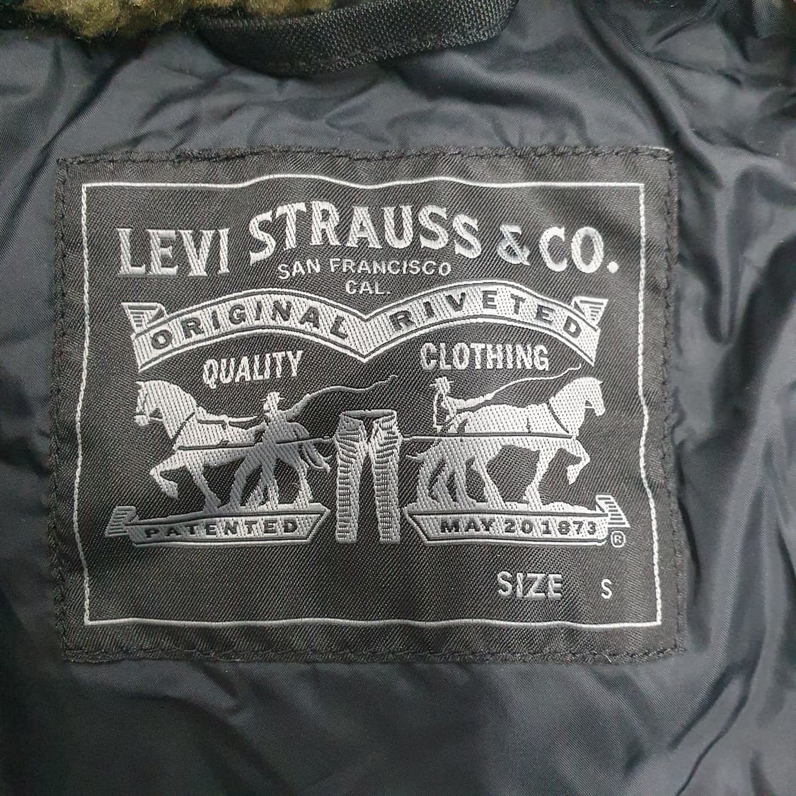 새상품 리바이스 덕다운 패딩 상품이미지6