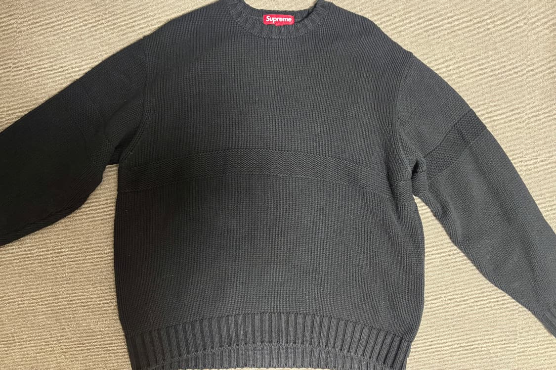 슈프림 니트 스웨터 토널 아플리케 블랙 상품이미지2