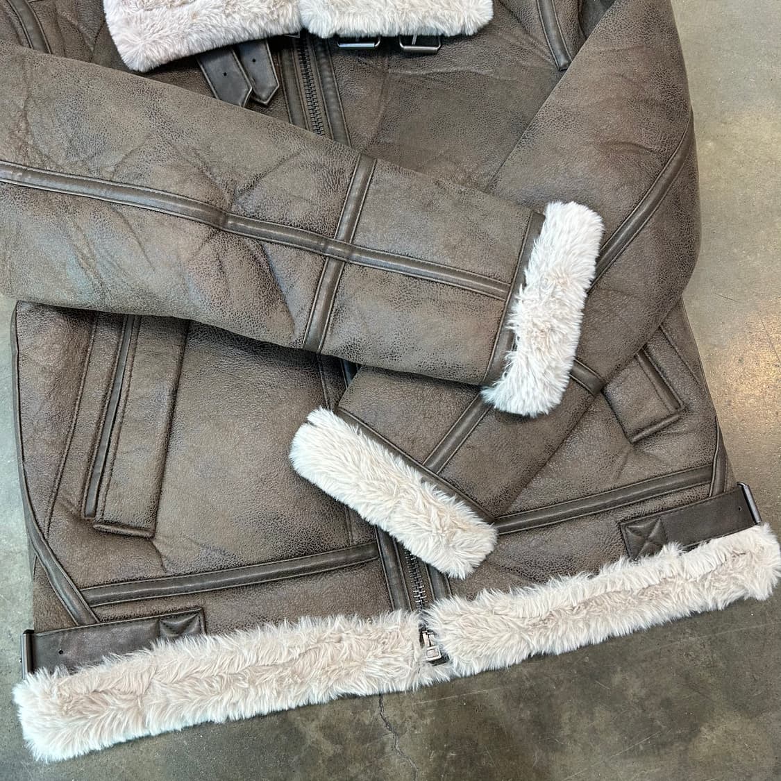 버커루 브라운 버클 무스탕 상품이미지3