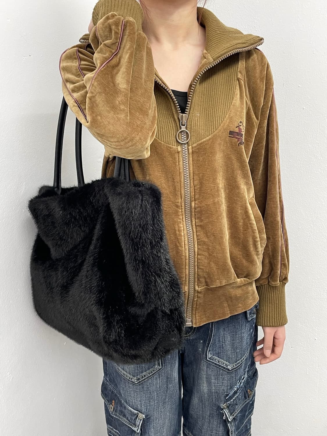 블랙 퍼 쇼퍼백 🖤 상품이미지3