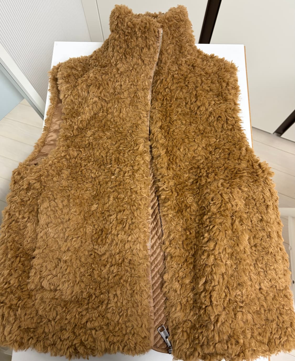 COS 코스 테디 집업 조끼 상품이미지3