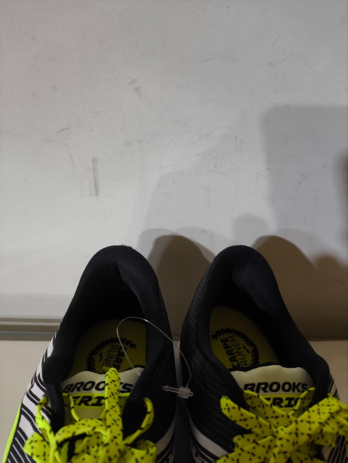 285mm 브룩스 하이페리온 런닝화  상품이미지5