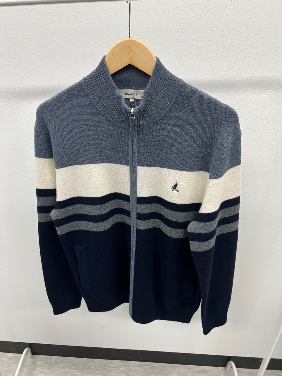 100) 빈폴 신형 니트집업 상품이미지1