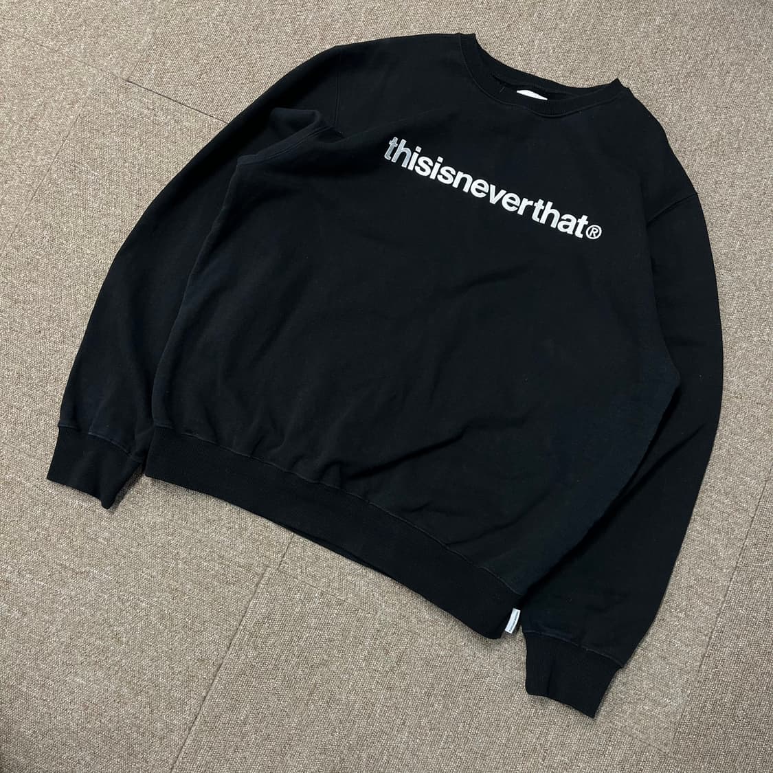 디스이즈네버댓 맨투맨 상품이미지1