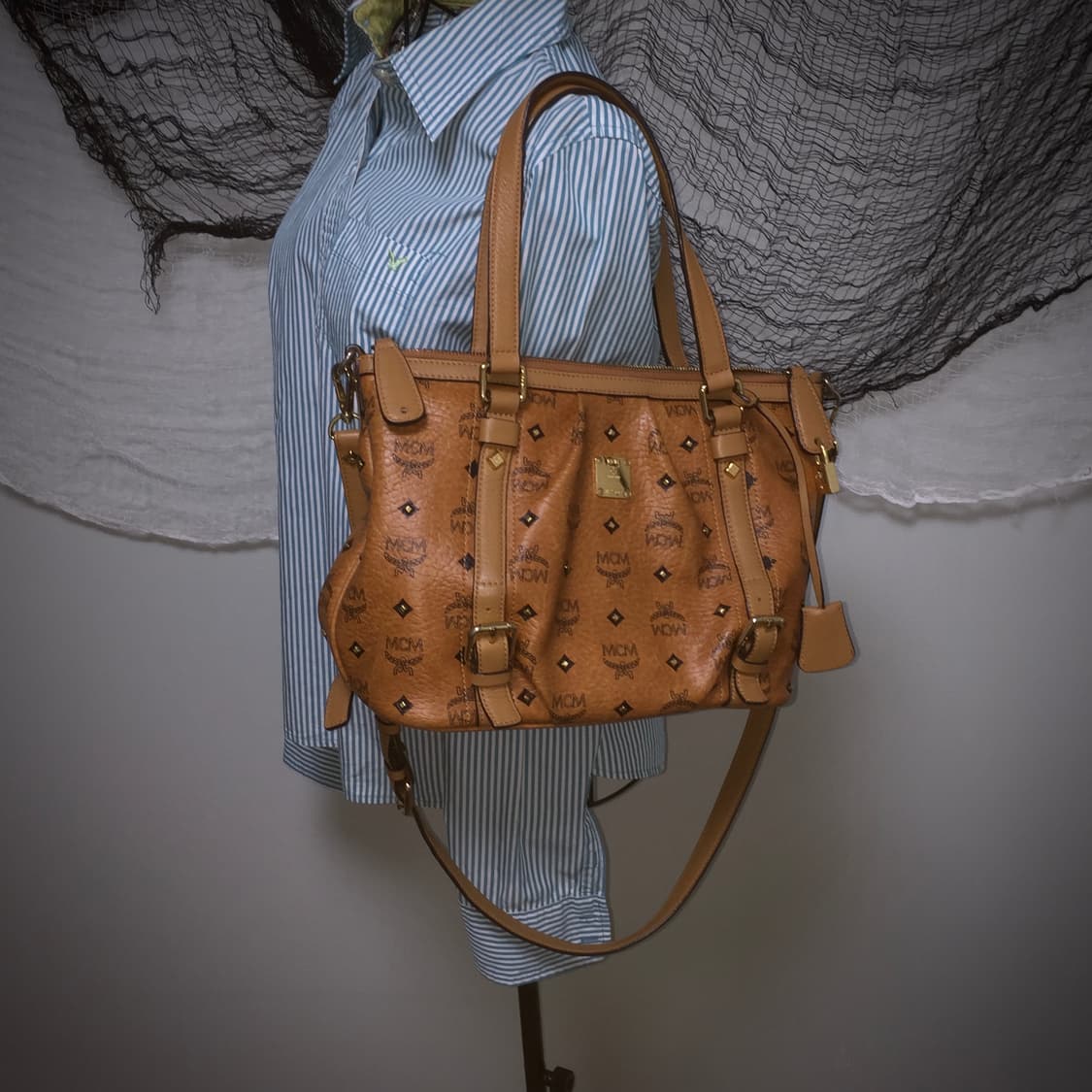 MCM stud detail vtg shoulder bag 상품이미지1