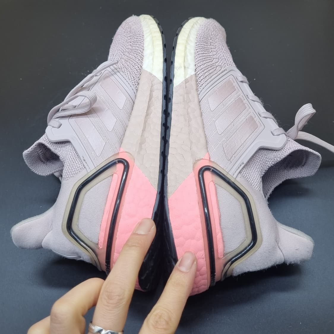 아디다스 울트라부스트20 핑크 운동화245  상품이미지5