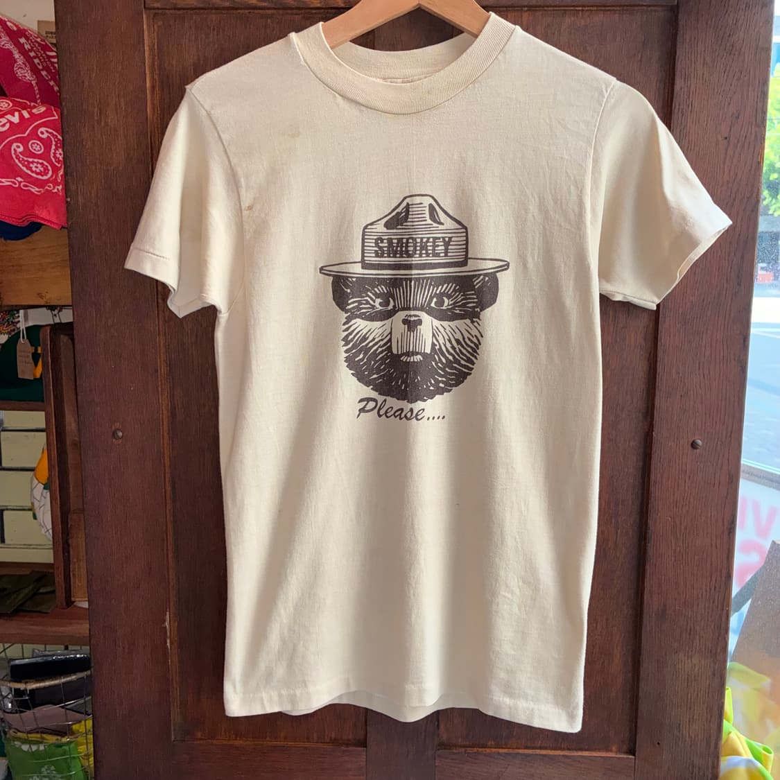 Vintage Smokey Bear Graphic Tee 상품이미지1