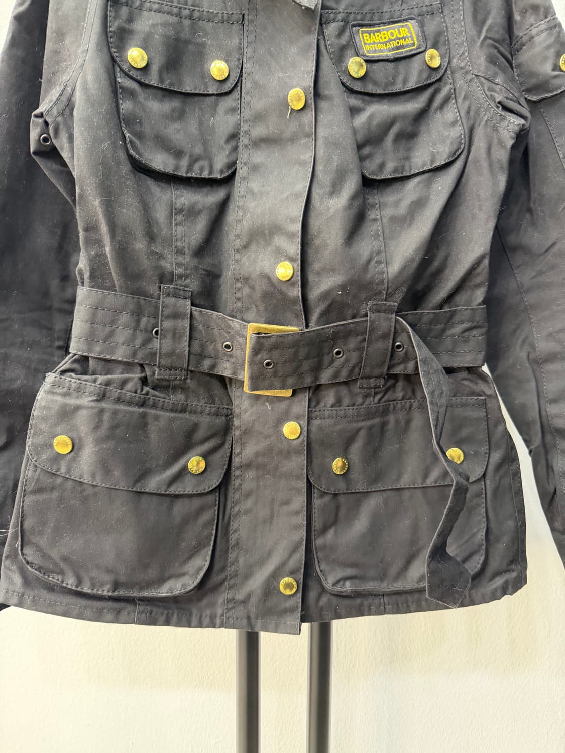 정품) 바버 인터내셔널 새제품급 왁싱 블랙 자켓 XS 상품이미지4