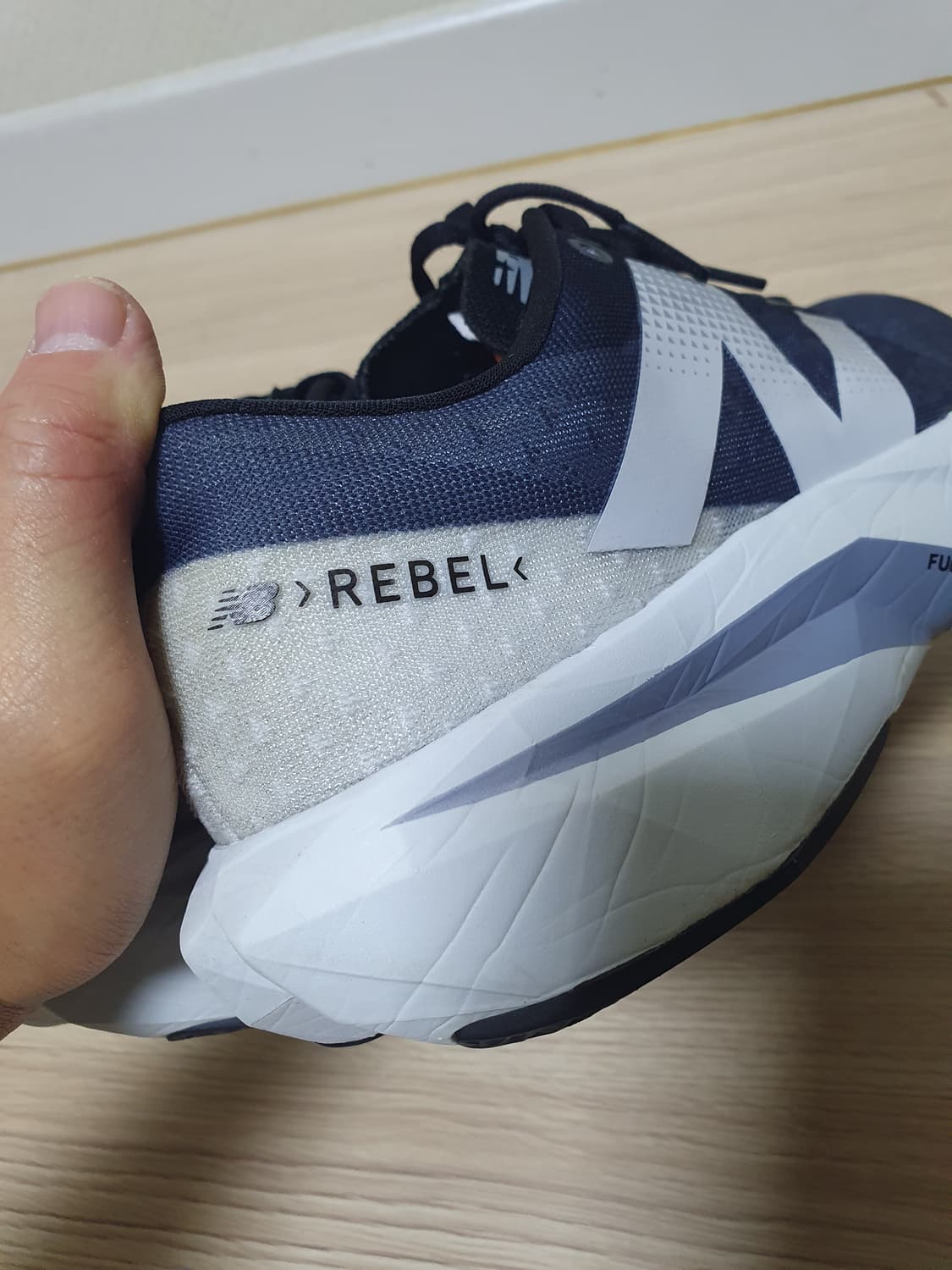 뉴발란스 퓨어셀 레벨 v4 러닝화 250 상품이미지6