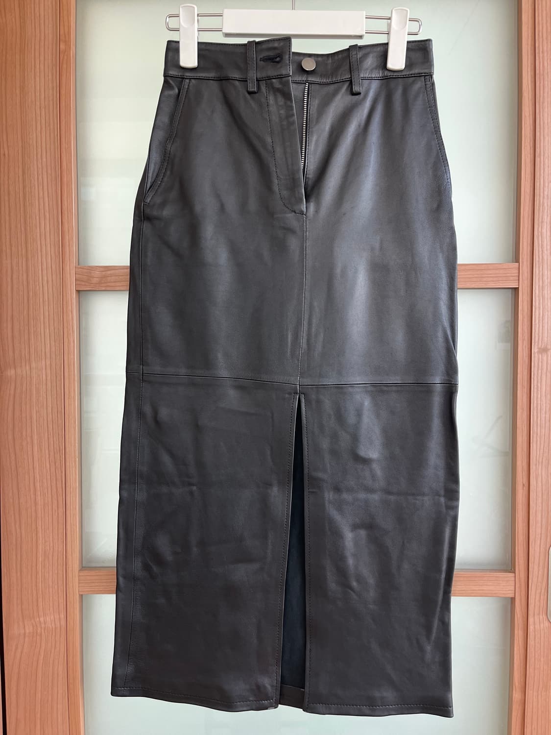 [새상품] & Other Stories 천연가죽 펜슬스커트 44/55 상품이미지2