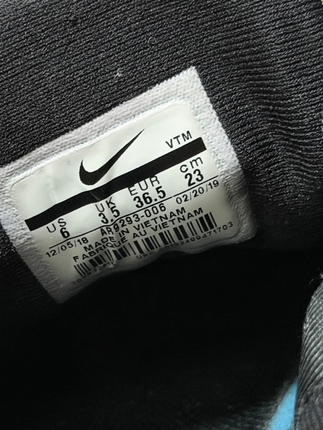 나이키 720 트리플블랙 230mm 상품이미지4