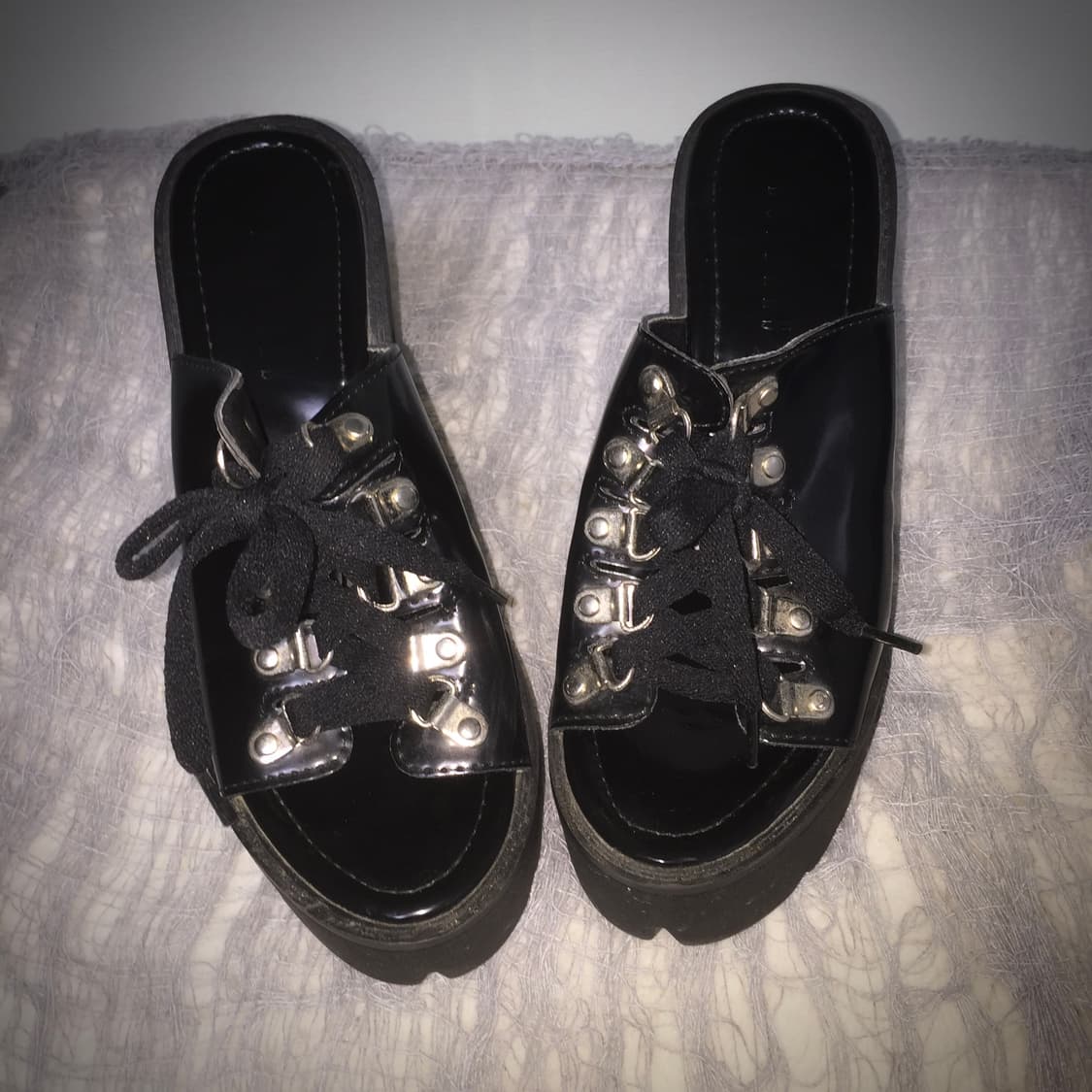 bubbles punk ribbon chunky high heels 상품이미지7