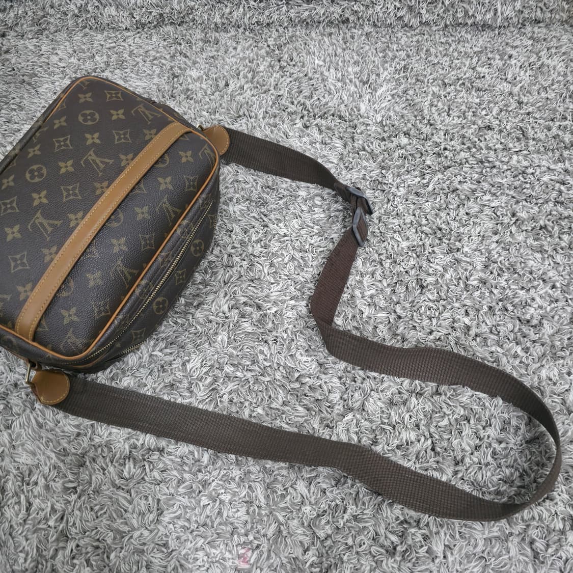루이비통 모노그램 크로스백 숄더백 브라운 리포터 pm 상품이미지7