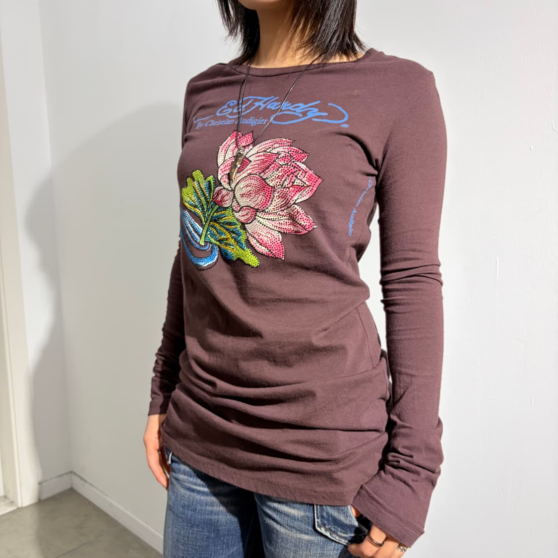 에드하디 브라운 연꽃 큐빅 비즈 긴팔 티셔츠 상품이미지1