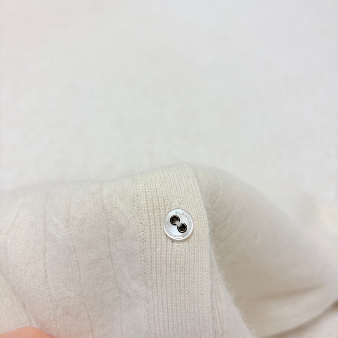 버버리 울 케이블 가디건 상품이미지4