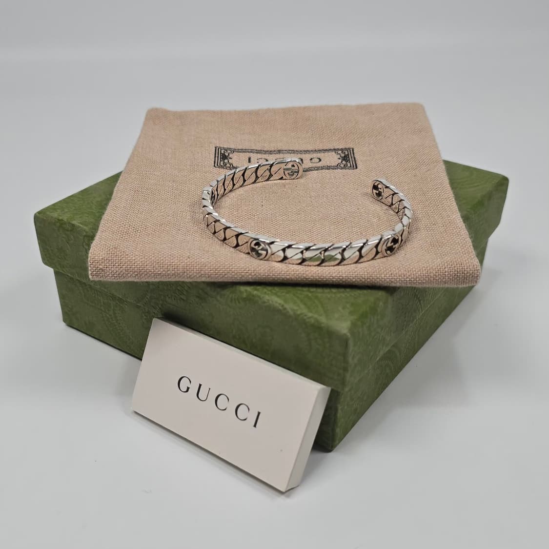 구찌 인터로킹 GG 뱅글 팔찌 ( 18 ) 상품이미지1