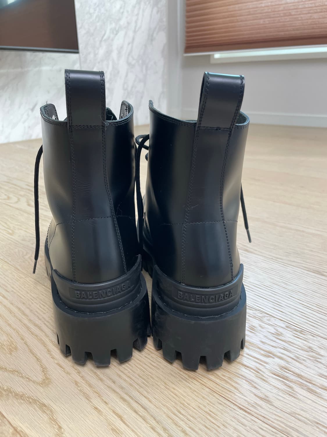 발렌시아가 스트라이크 부츠 41사이즈 팝니다 상품이미지3