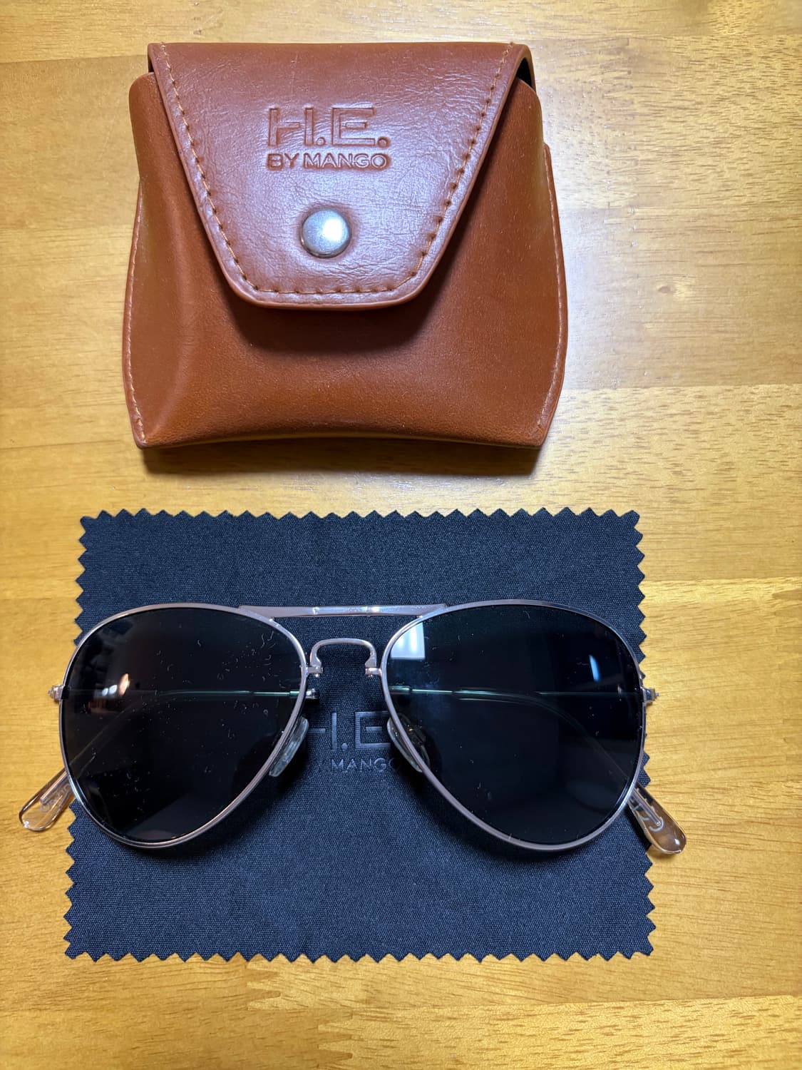 [새상품급] 망고(MANGO) 남성 에비에이터 접이식 선글라스 상품이미지1