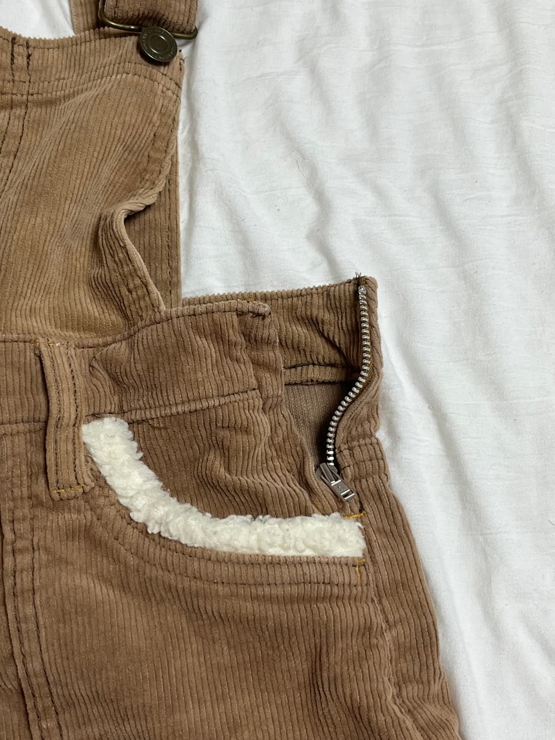 라떼갸루 코듀로이 퍼 멜빵 반바지 상품이미지2