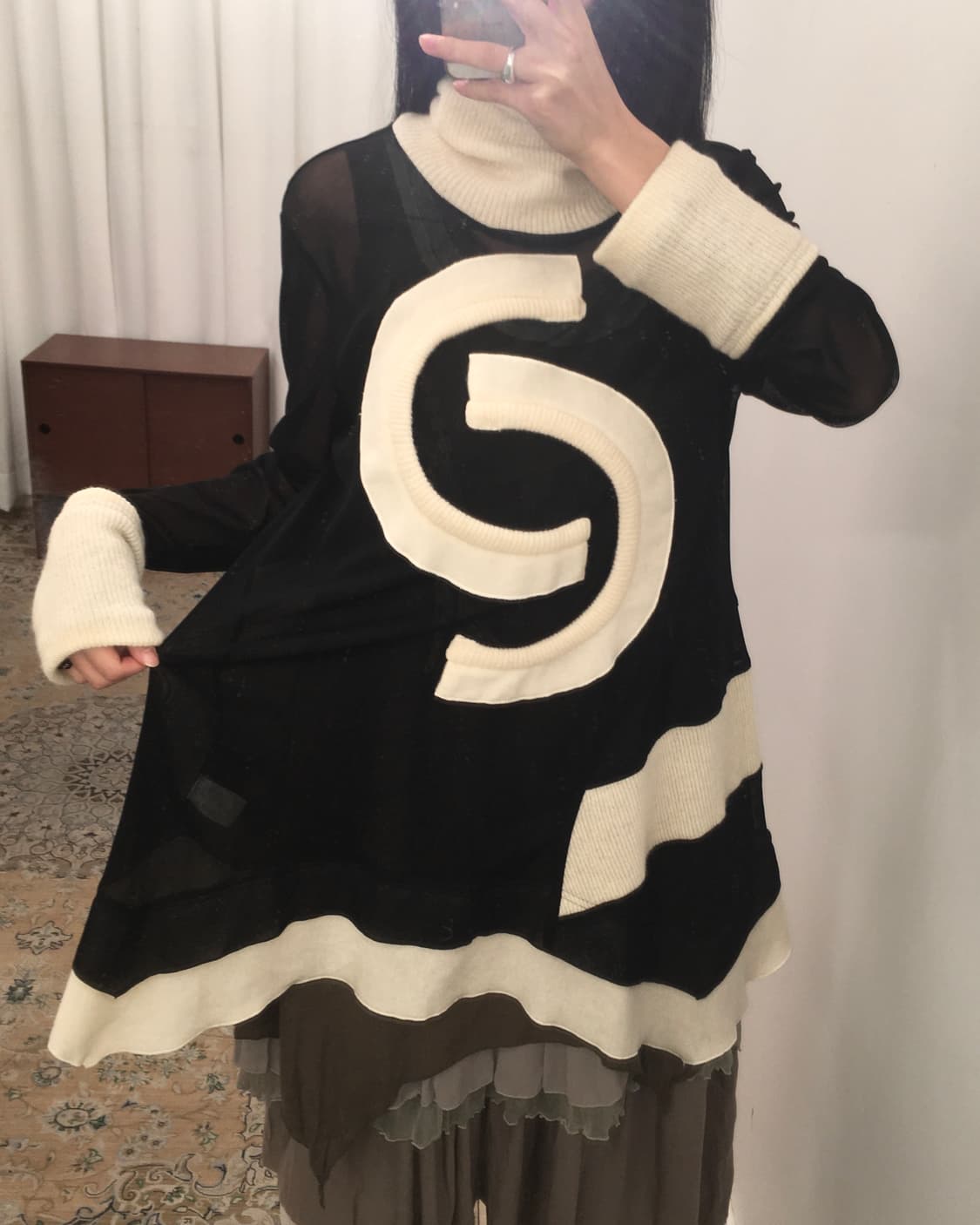 블랙 시스루 하이넥 니트 상품이미지5