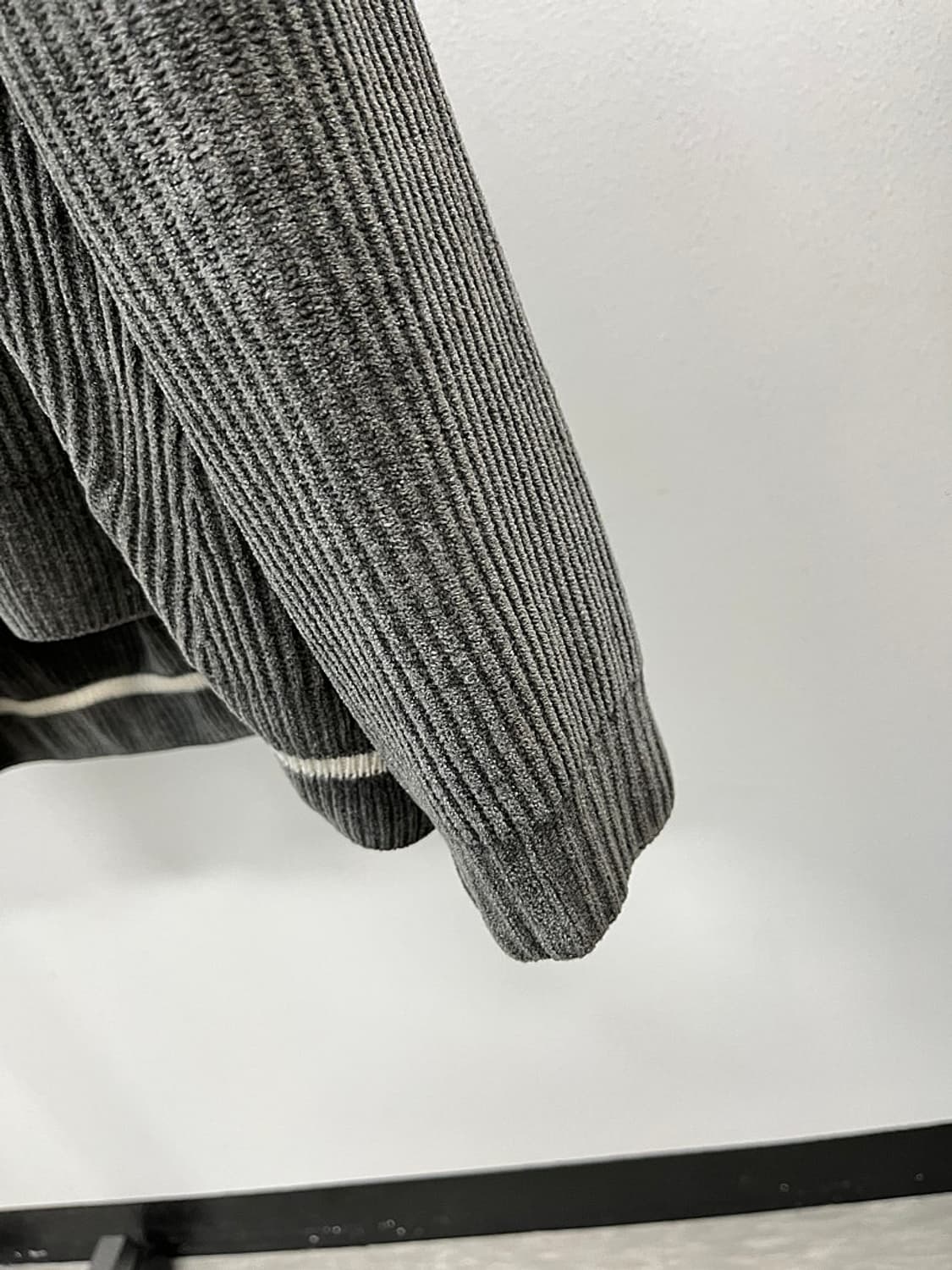 100) 솔리드옴므 오버 코듀로이 니트  상품이미지3