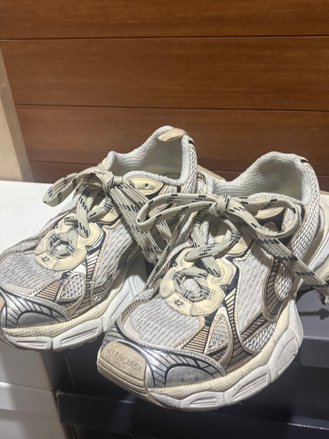 발렌시아가 3xl 에그쉘 (베이지) 42 상품이미지1