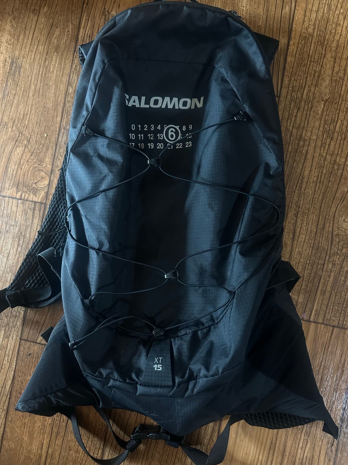 mm6 살로몬 블랙 백팩 상품이미지1