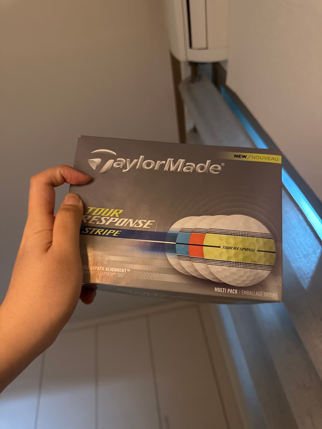 테일러메이드 투어 리스폰스 스트라이프 골프공 새제품 상품이미지1