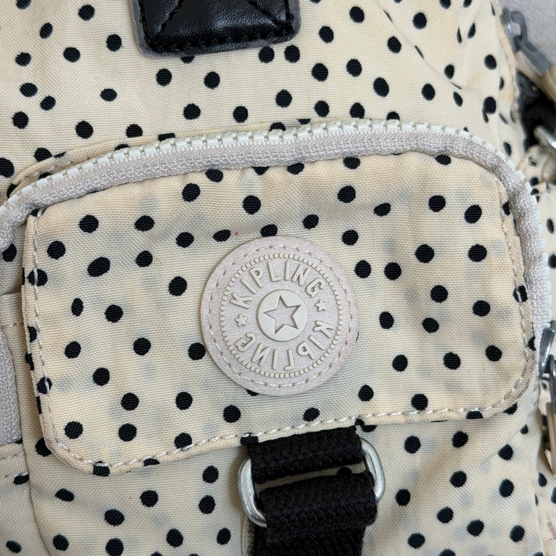 Kipling ivory dot shoulder bag 상품이미지2