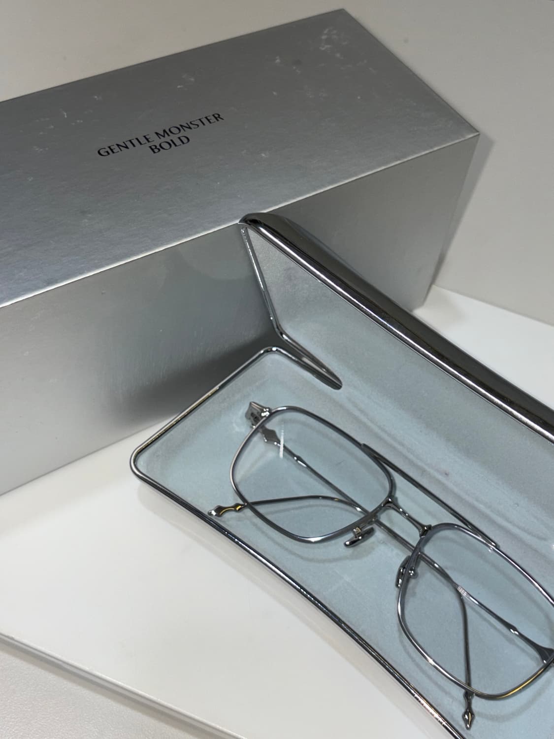 젠틀몬스터 멧 02 상품이미지1