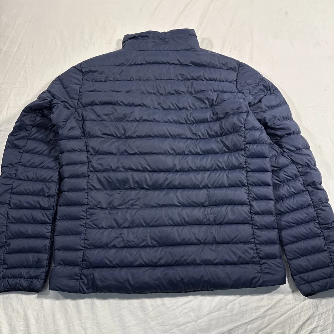 파타고니아 경량패딩 다크 네이비 상품이미지3