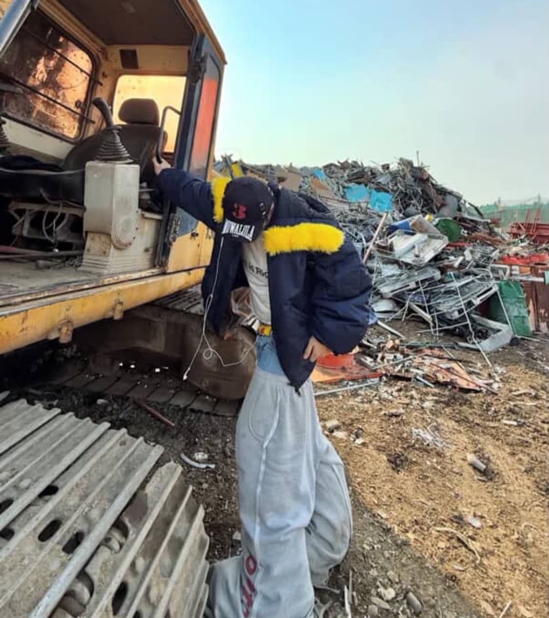 발렌시아가 n2b 봄버 상품이미지4