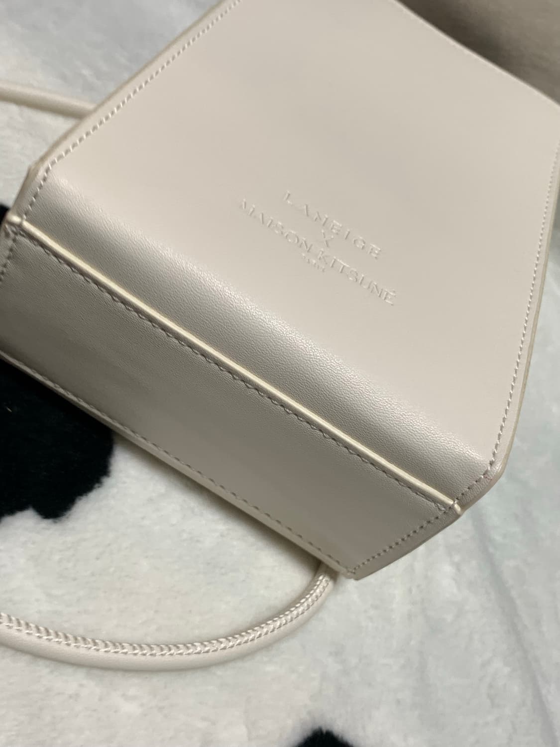 메종키츠네 라네즈 크로스백 상품이미지3