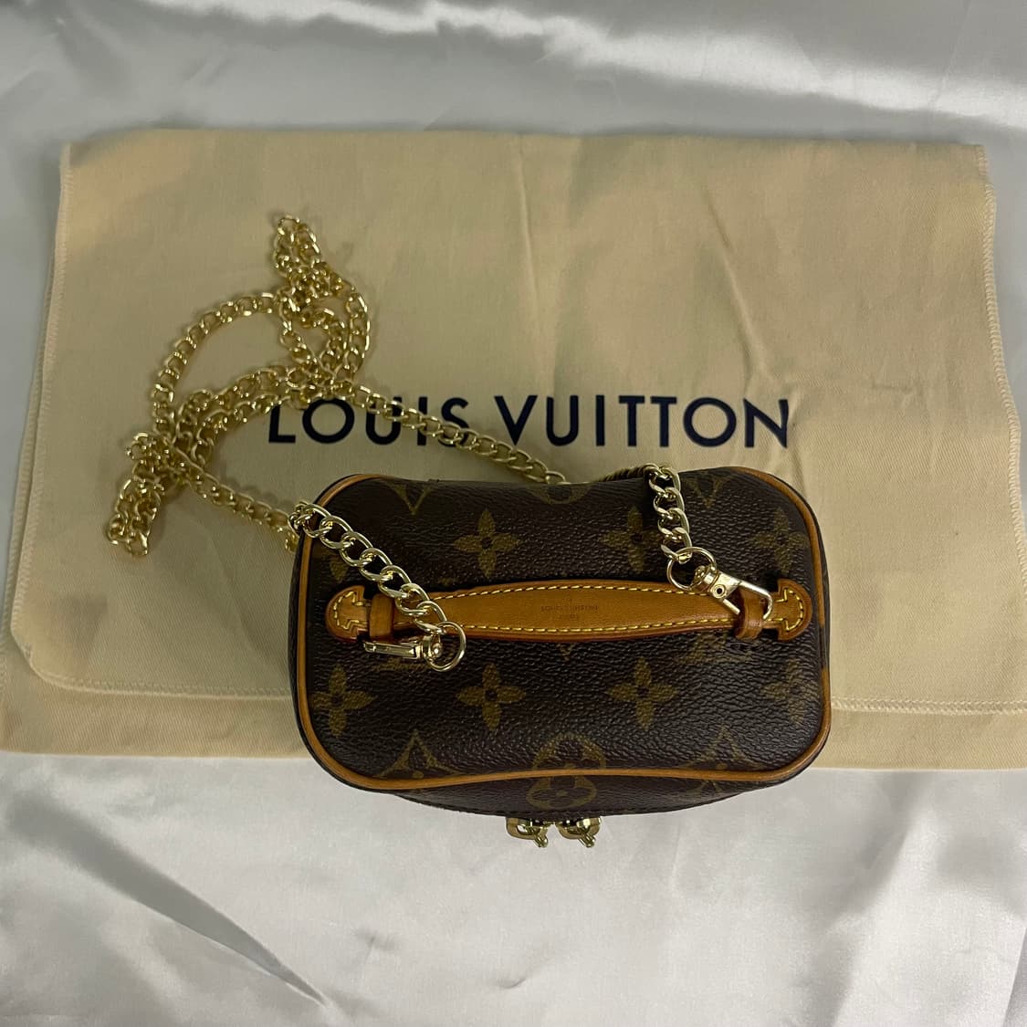 루이비통 모노그램 니스 나노 파우치 A급  상품이미지4