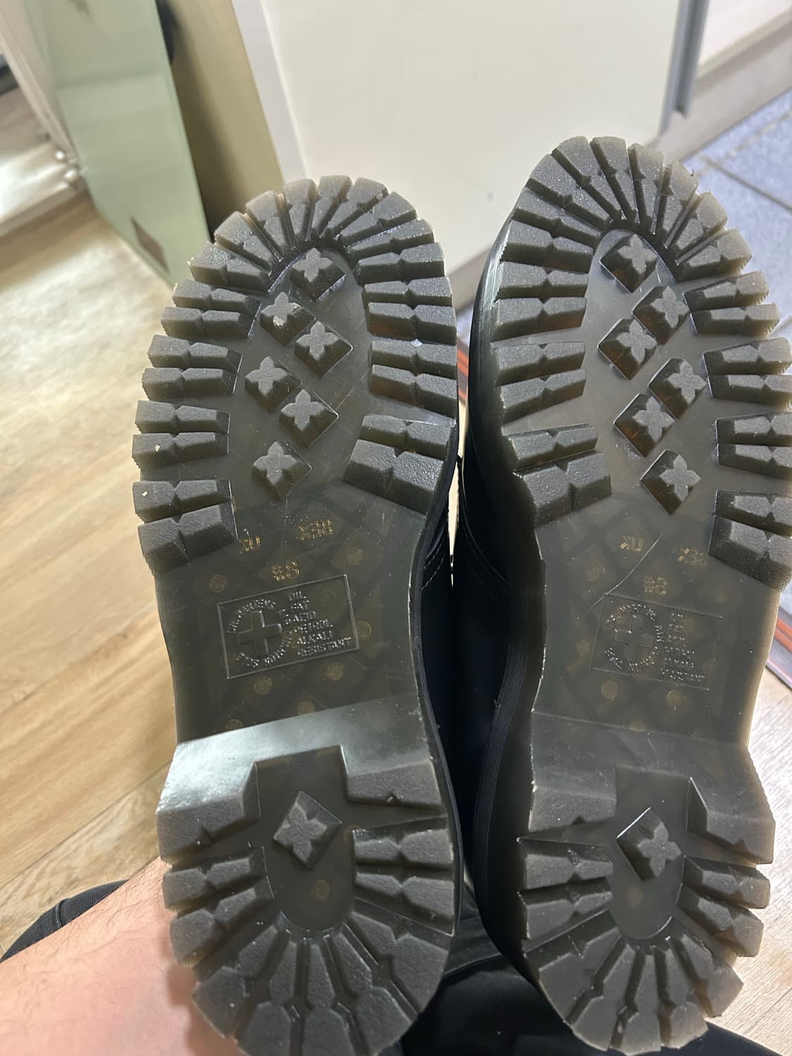 닥터마틴 1461 쿼드 블랙 UK8 270 상품이미지3